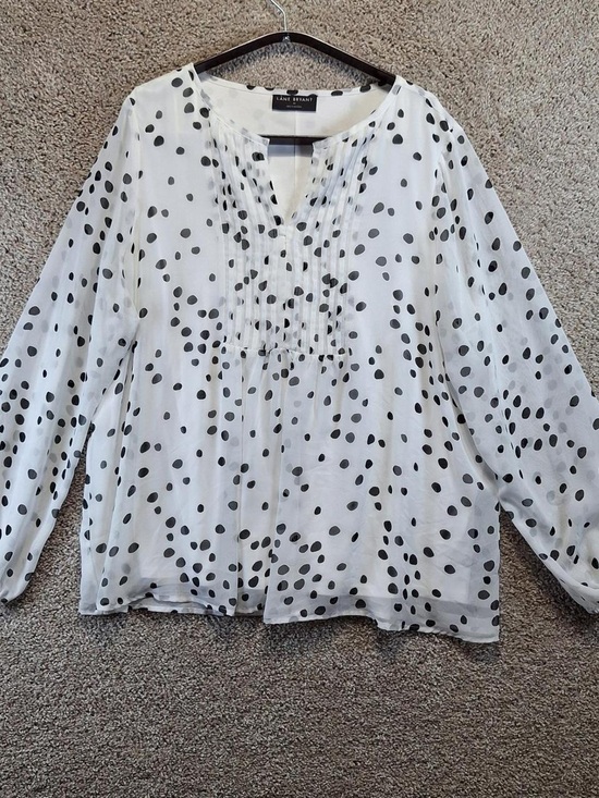 Lane Bryant Tops - NWT Lane Bryant White Polka Dot Pintuck Peasant Blouse